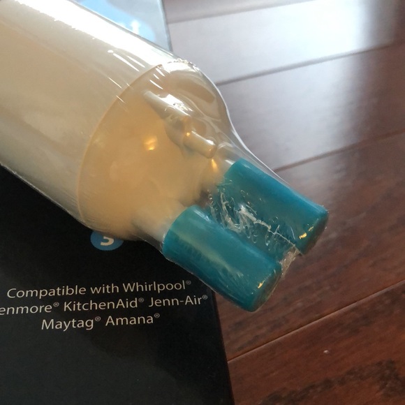 Refrigerator Replacement Water Filter 3-pack - Picture 10 of 12